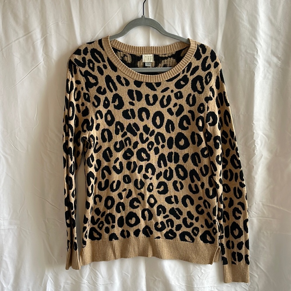 SWEATER